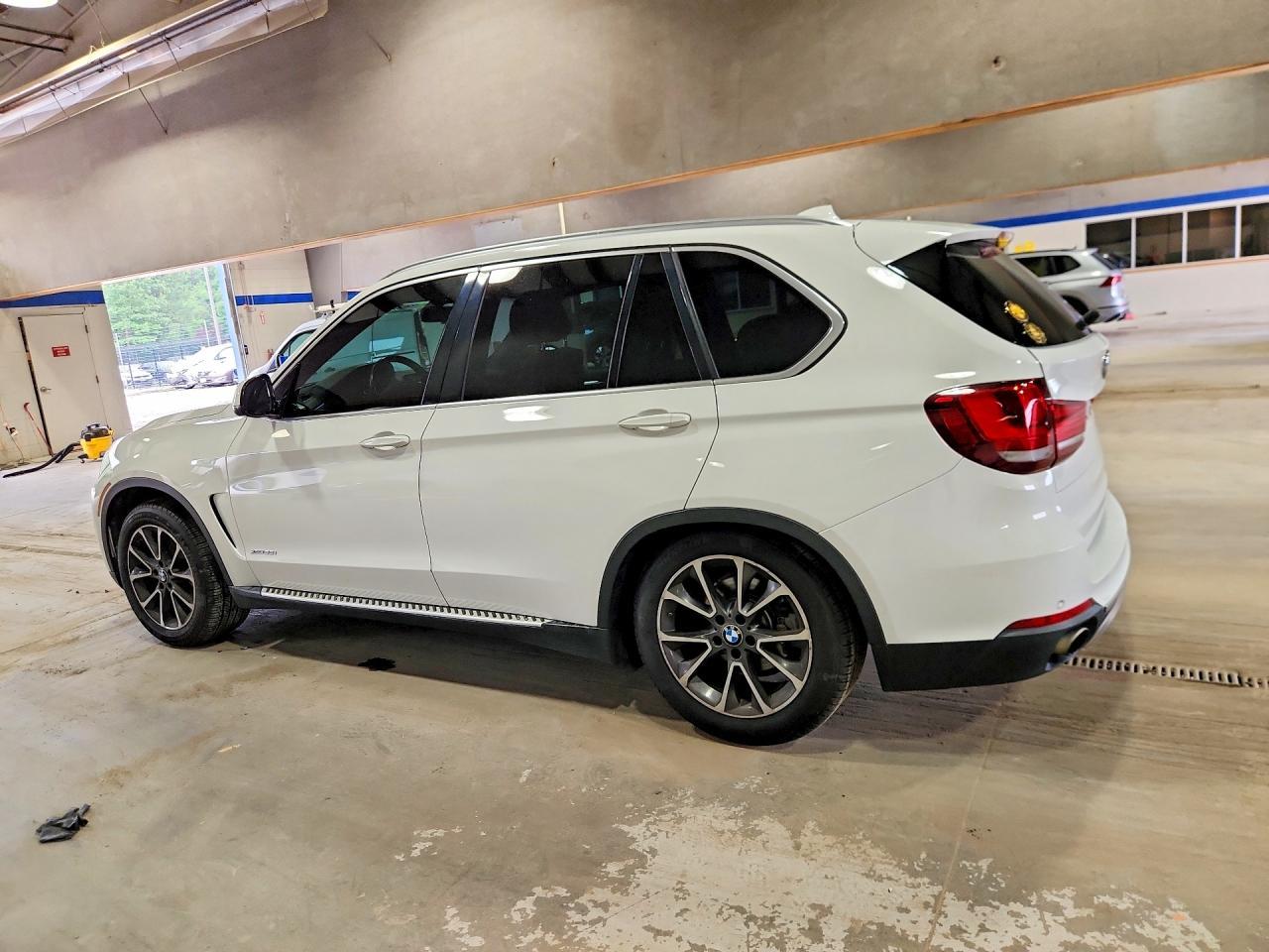 2017 BMW X5 xDrive35I - zdjęcie 2