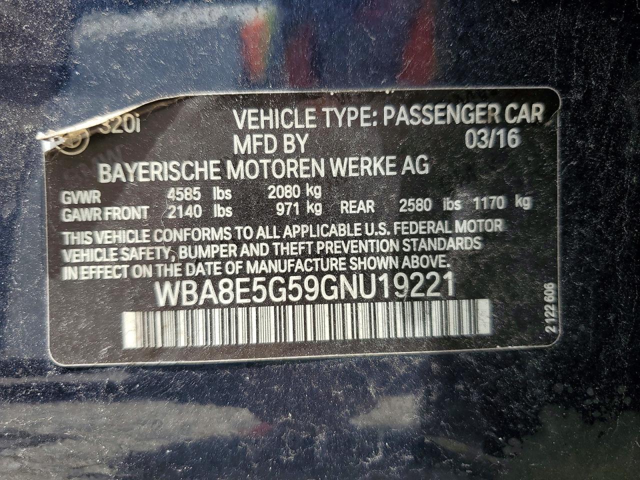 2016 BMW Seria 3 320i - zdjęcie 12