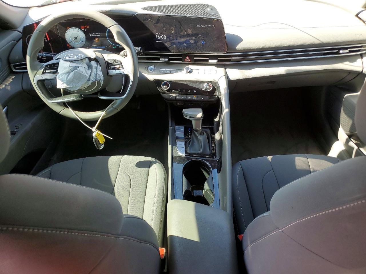 2023 Hyundai Elantra Sel - zdjęcie 8