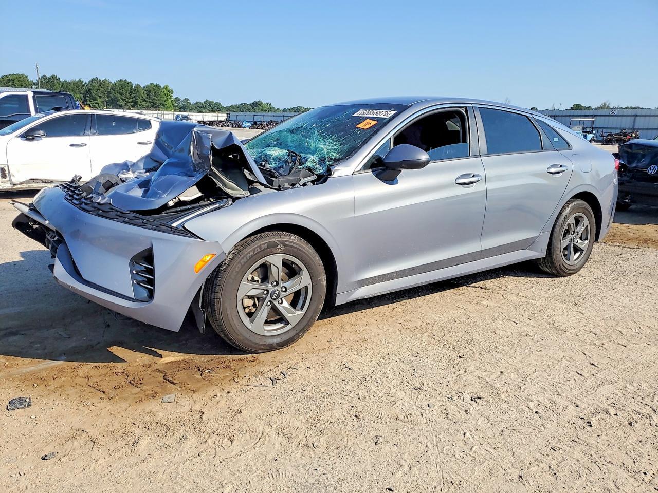 2021 Kia K5 Lxs - zdjęcie główne