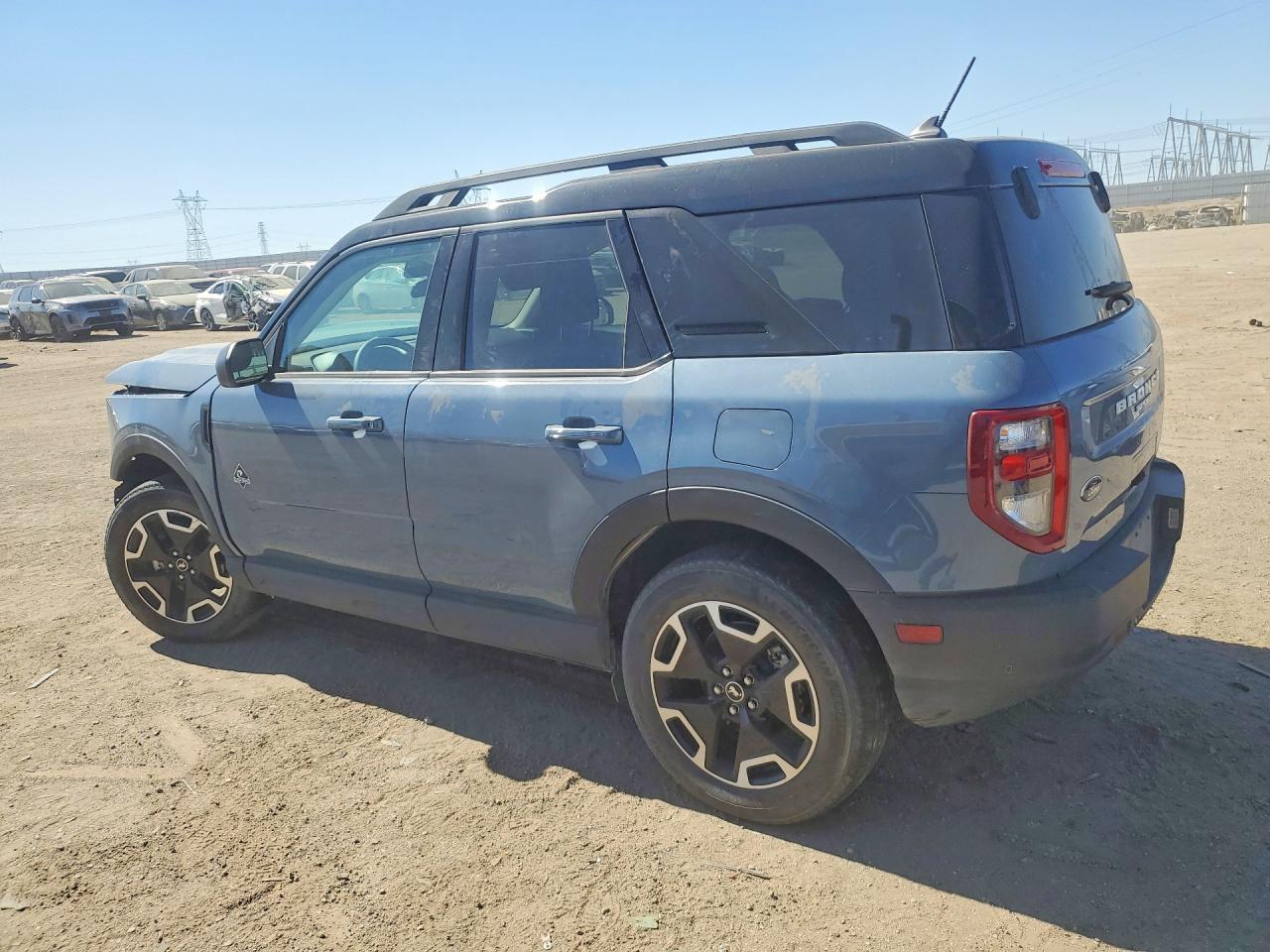 2024 Ford Bronco Sport Outer Banks - zdjęcie 2