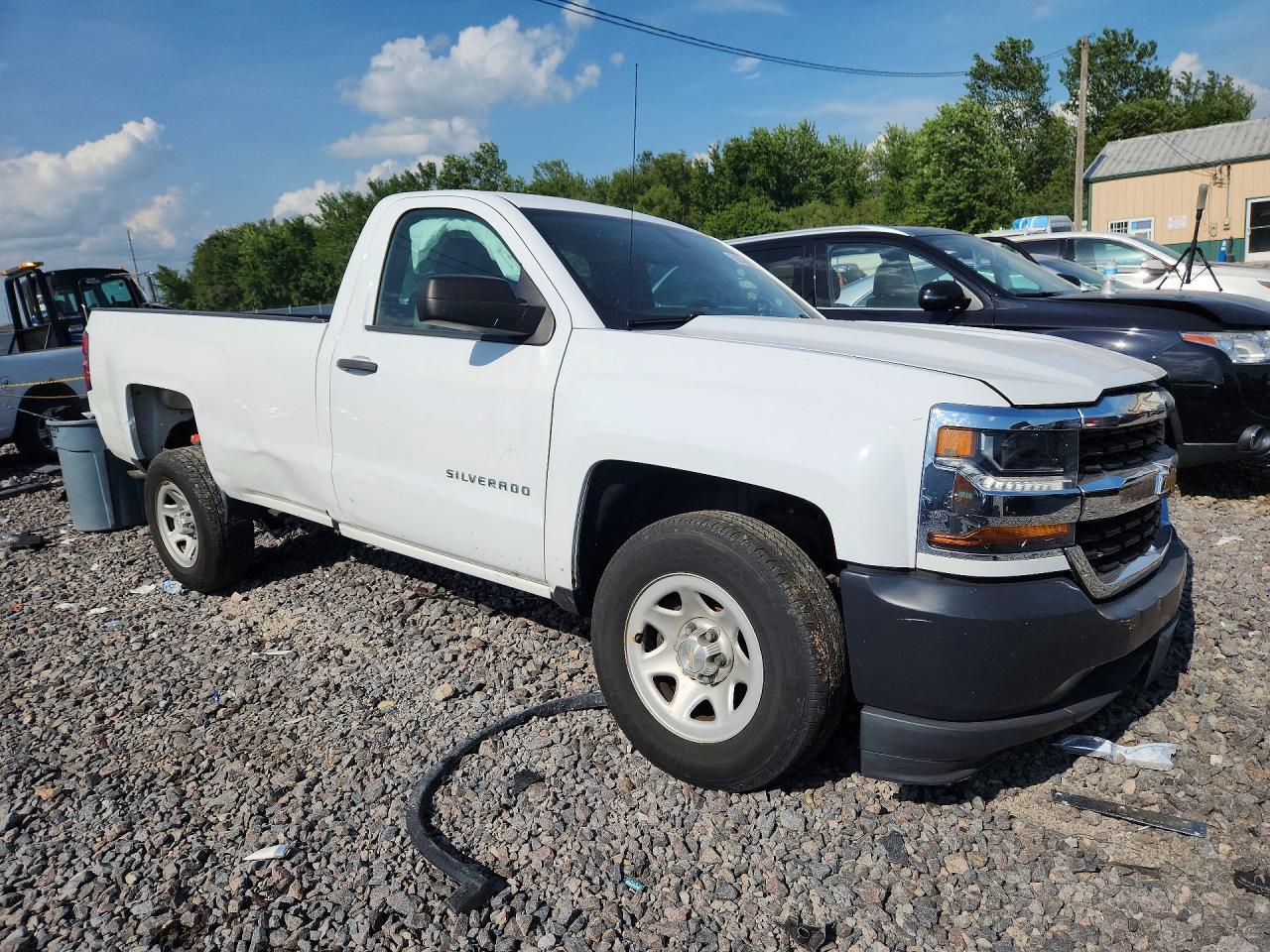 2017 Chevrolet Silverado C1500 - zdjęcie 4