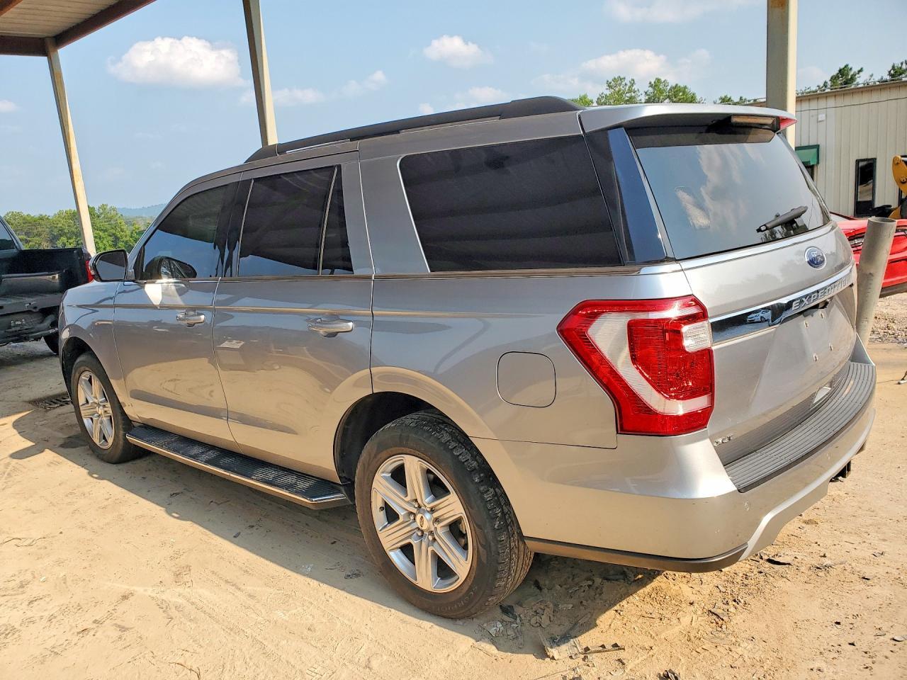 2020 Ford Expedition Xlt - zdjęcie 2