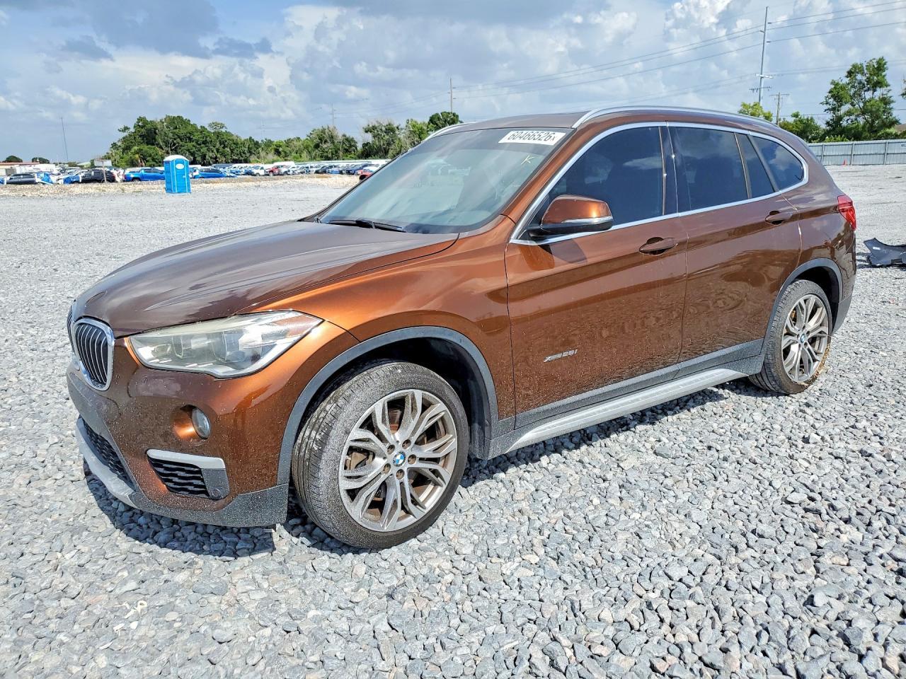 2016 BMW X1 xDrive28I - zdjęcie główne