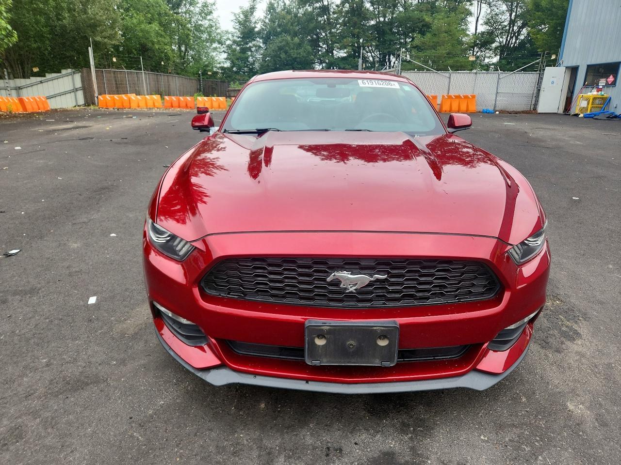 2015 Ford Mustang - zdjęcie 5