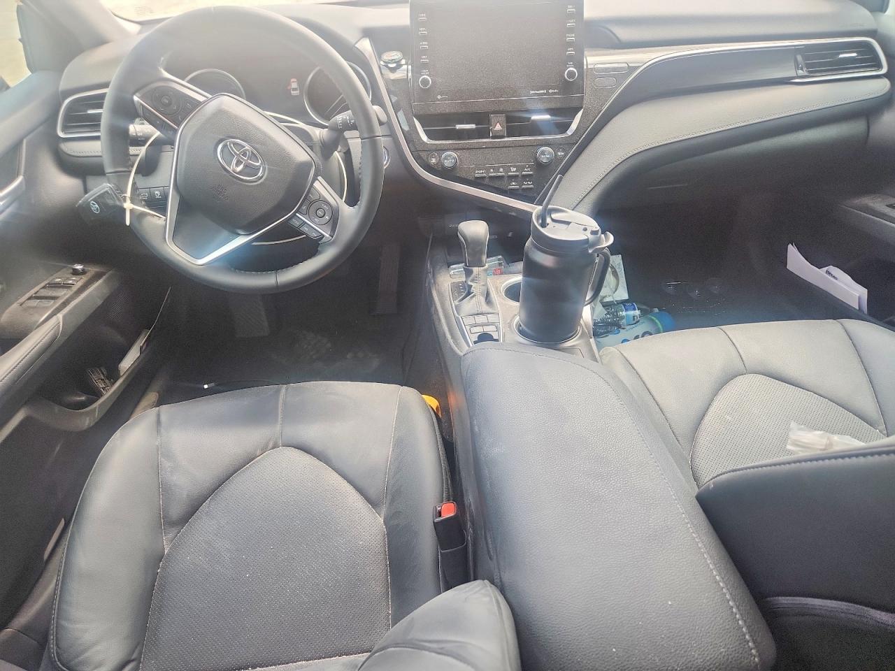2024 Toyota Camry Xle - zdjęcie 8