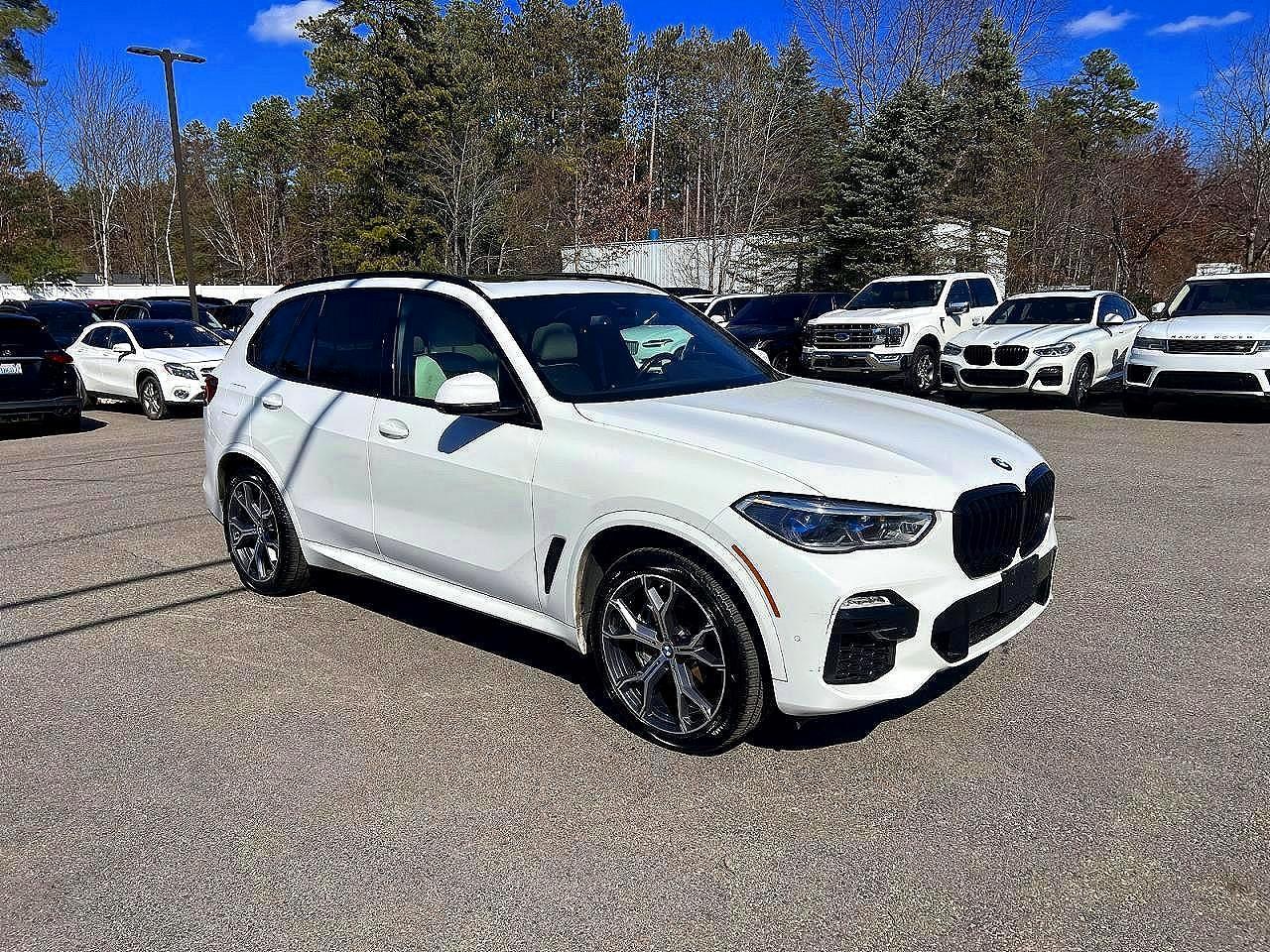 2021 BMW X5 xDrive45E - zdjęcie główne