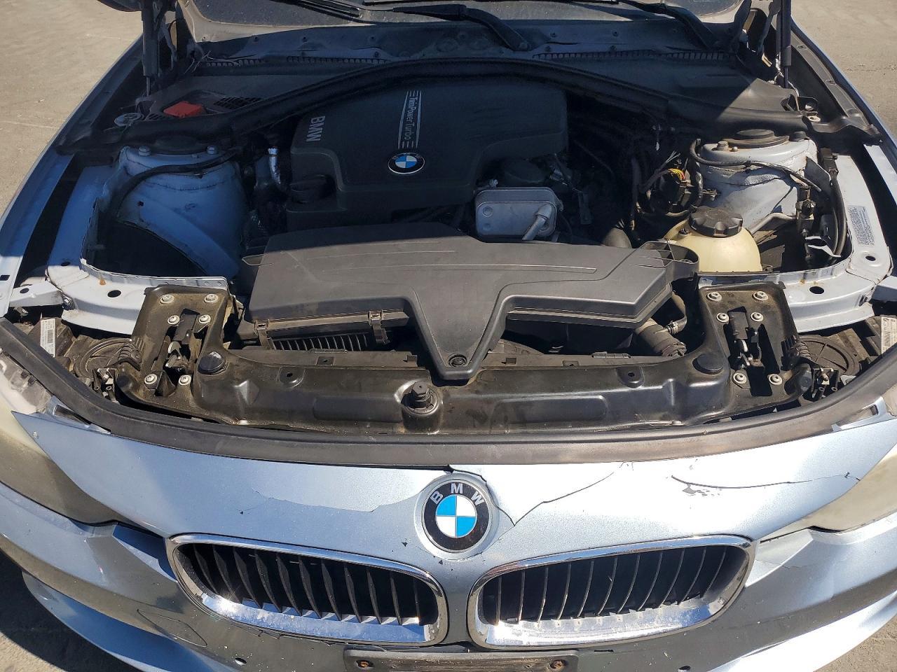 2013 BMW 320 I - zdjęcie 11