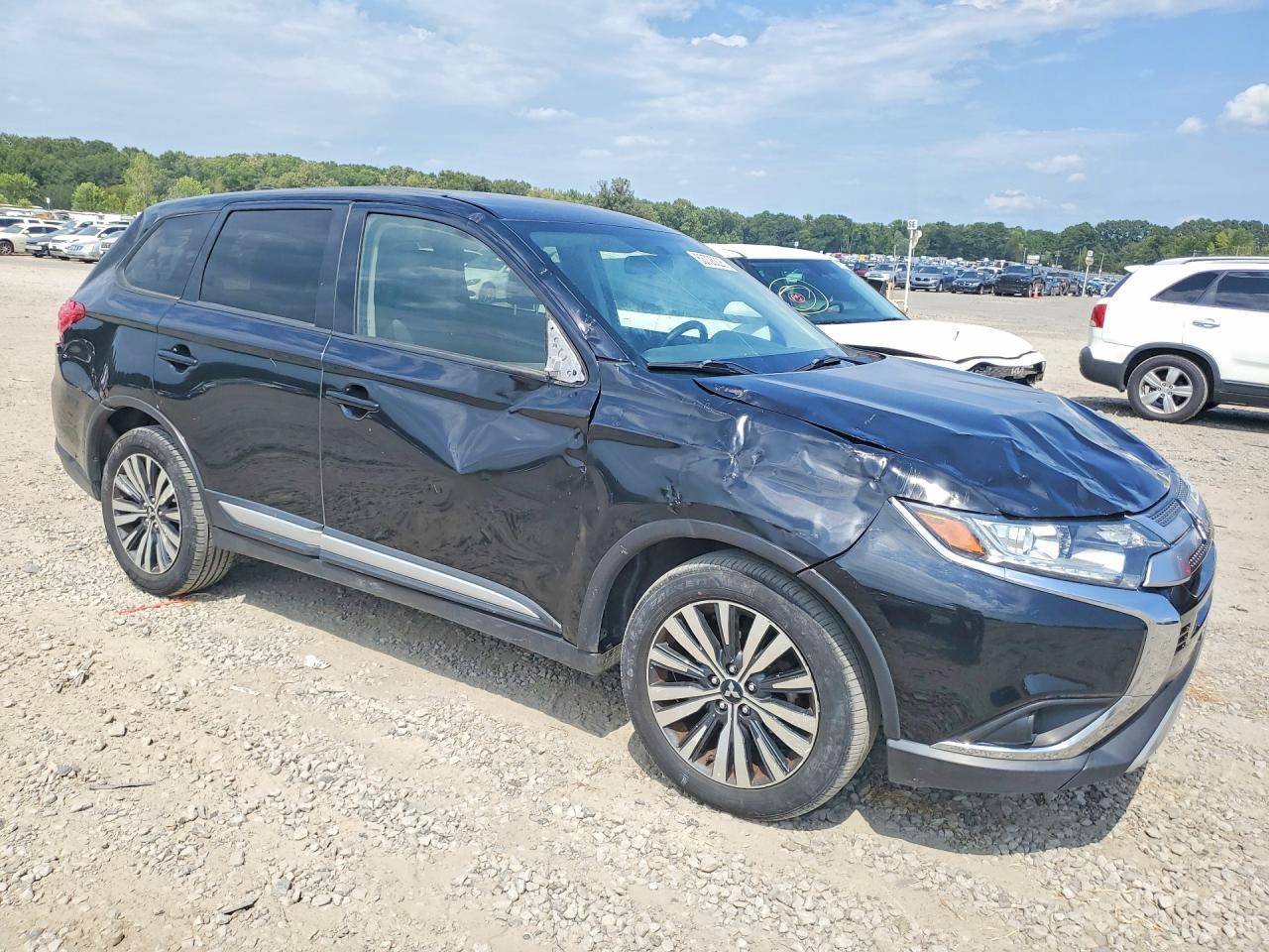 2020 Mitsubishi Outlander Es - zdjęcie 4