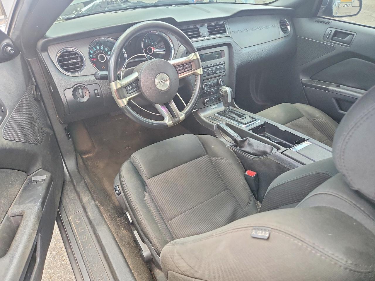 2014 Ford Mustang - zdjęcie 8