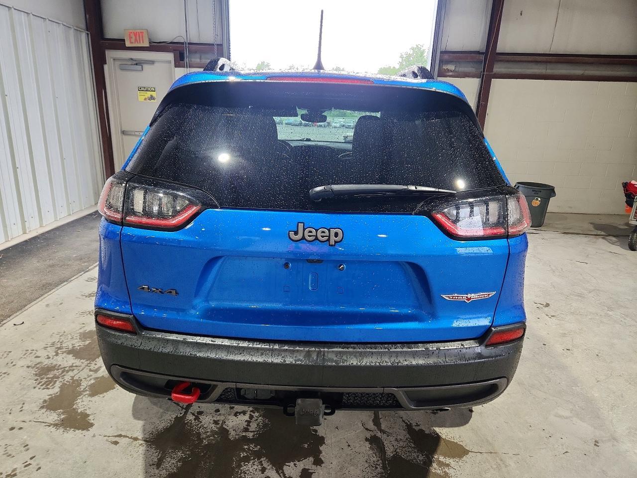 2022 Jeep Cherokee Trailhawk - zdjęcie 6
