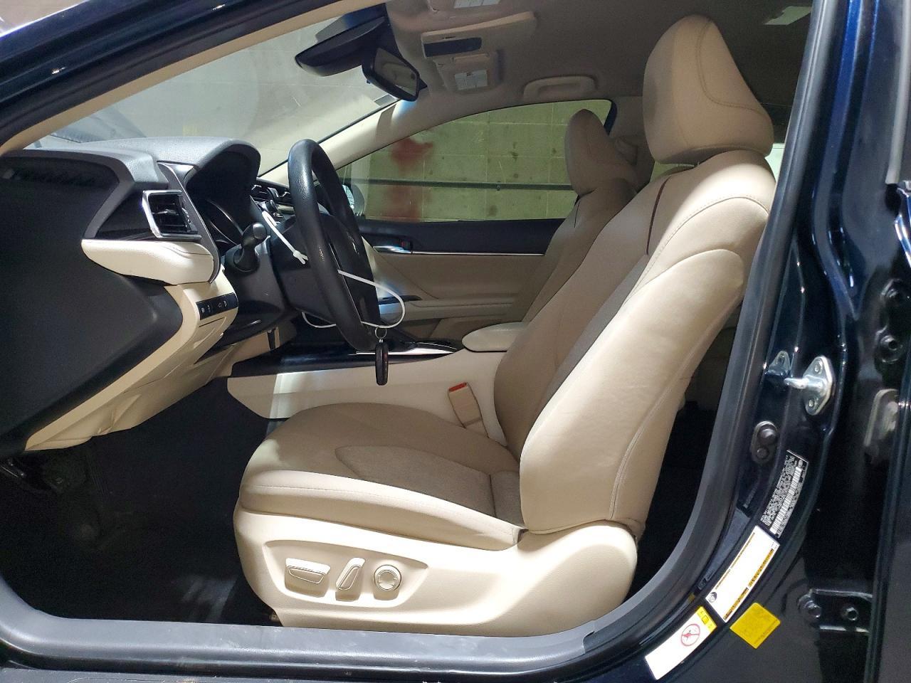 2018 Toyota Camry Le - zdjęcie 7