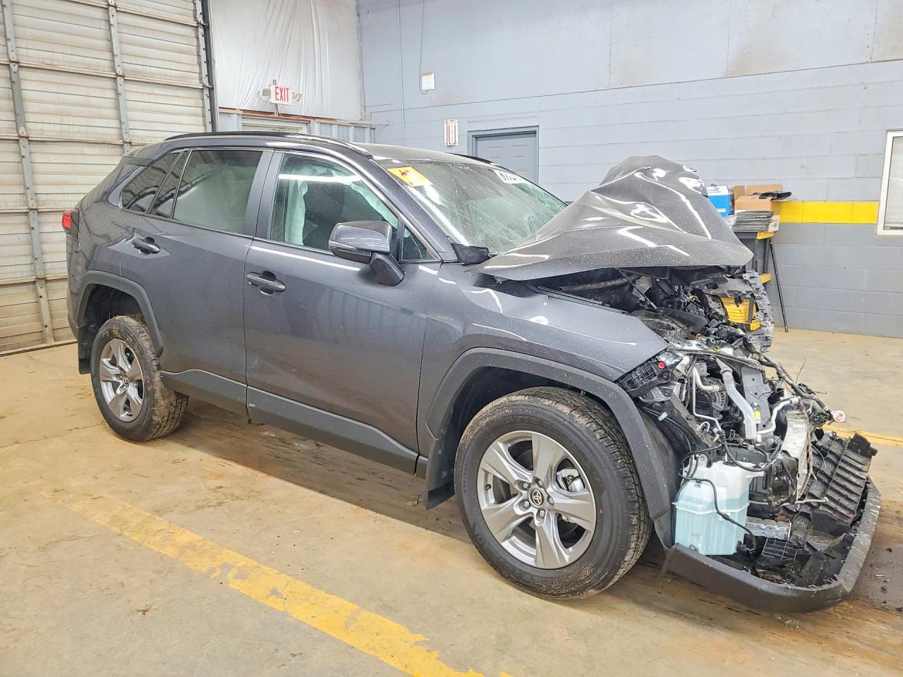 2025 Toyota Rav4 Xle - zdjęcie 4