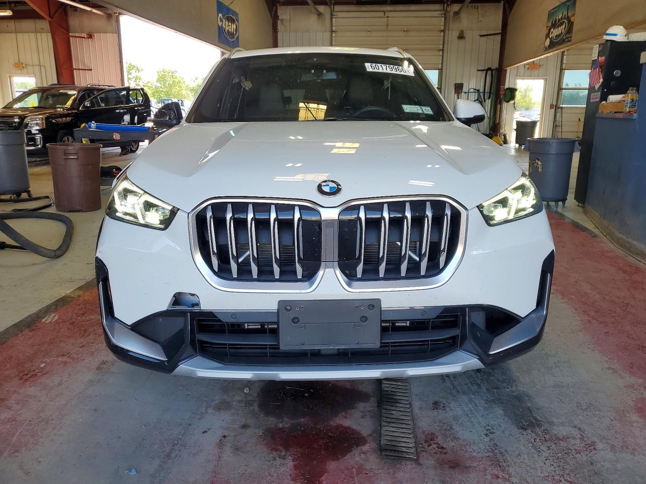 2025 BMW X1 xDrive28I - zdjęcie 5