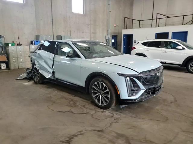 2024 Cadillac Lyriq Sport - zdjęcie 15