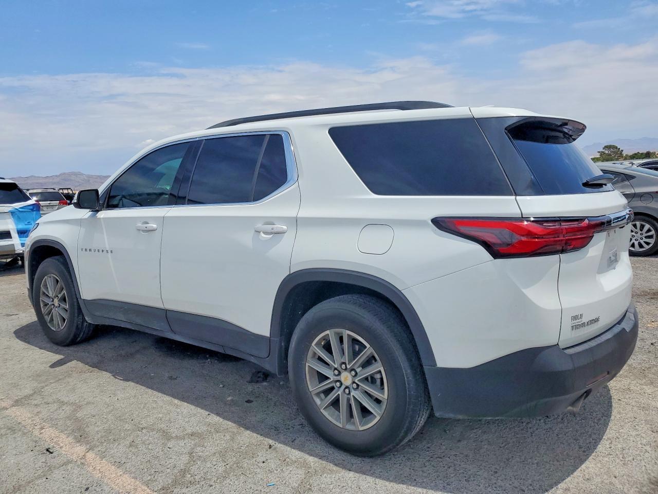 2023 Chevrolet Traverse Lt - zdjęcie 2