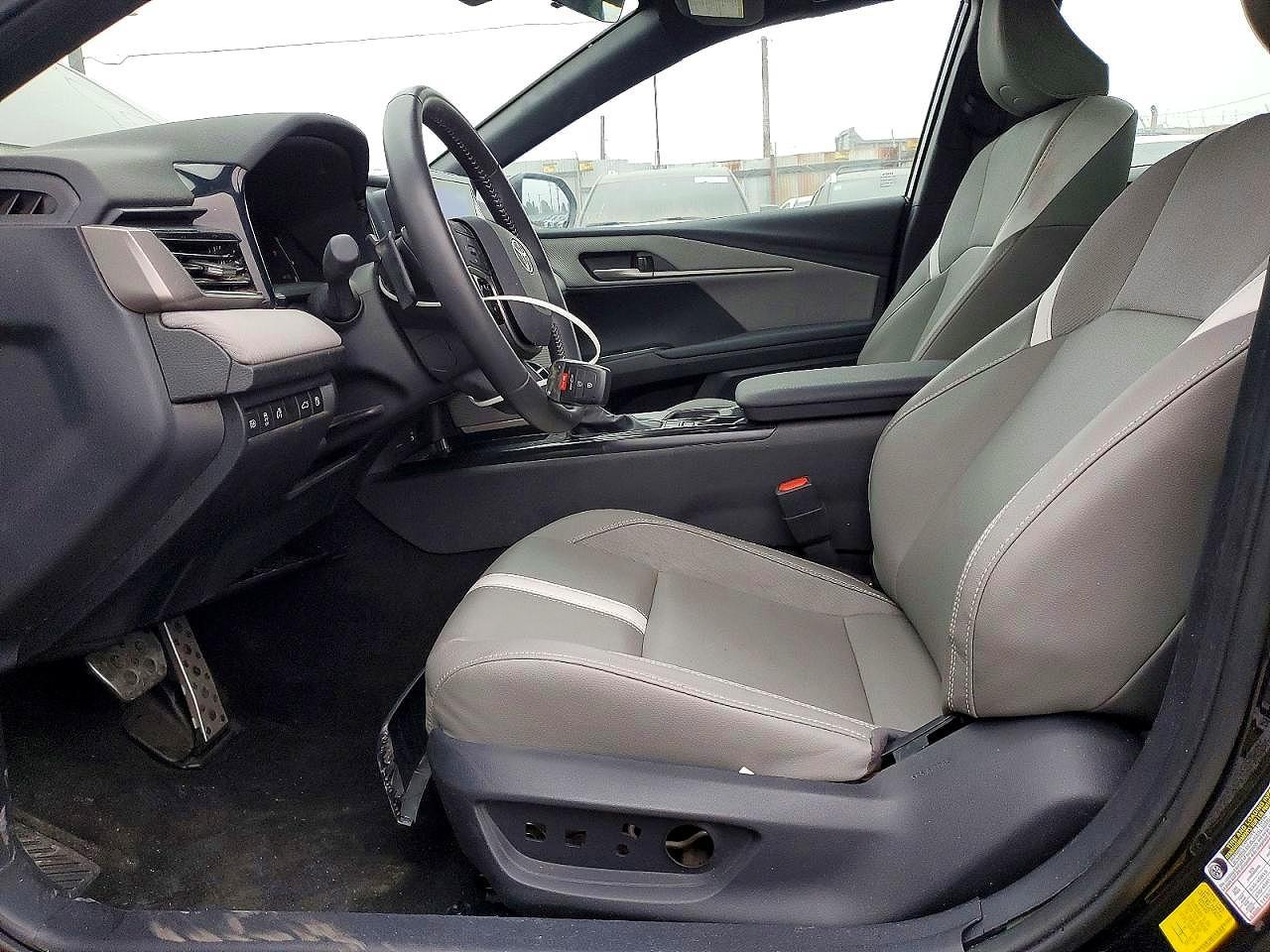2025 Toyota Camry Xse - zdjęcie 7