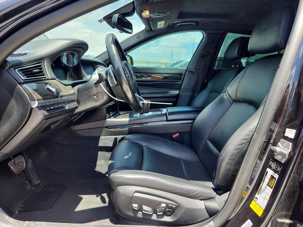 2014 BMW 750 Li - zdjęcie 7