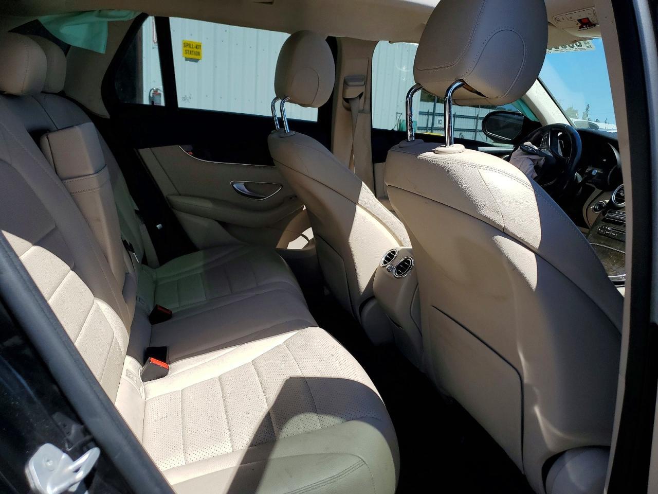 2016 Mercedes-Benz Glc 300 4Matic - zdjęcie 10