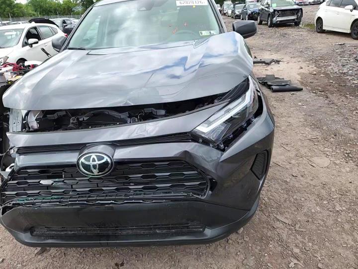 2025 Toyota Rav4 Le - zdjęcie 15
