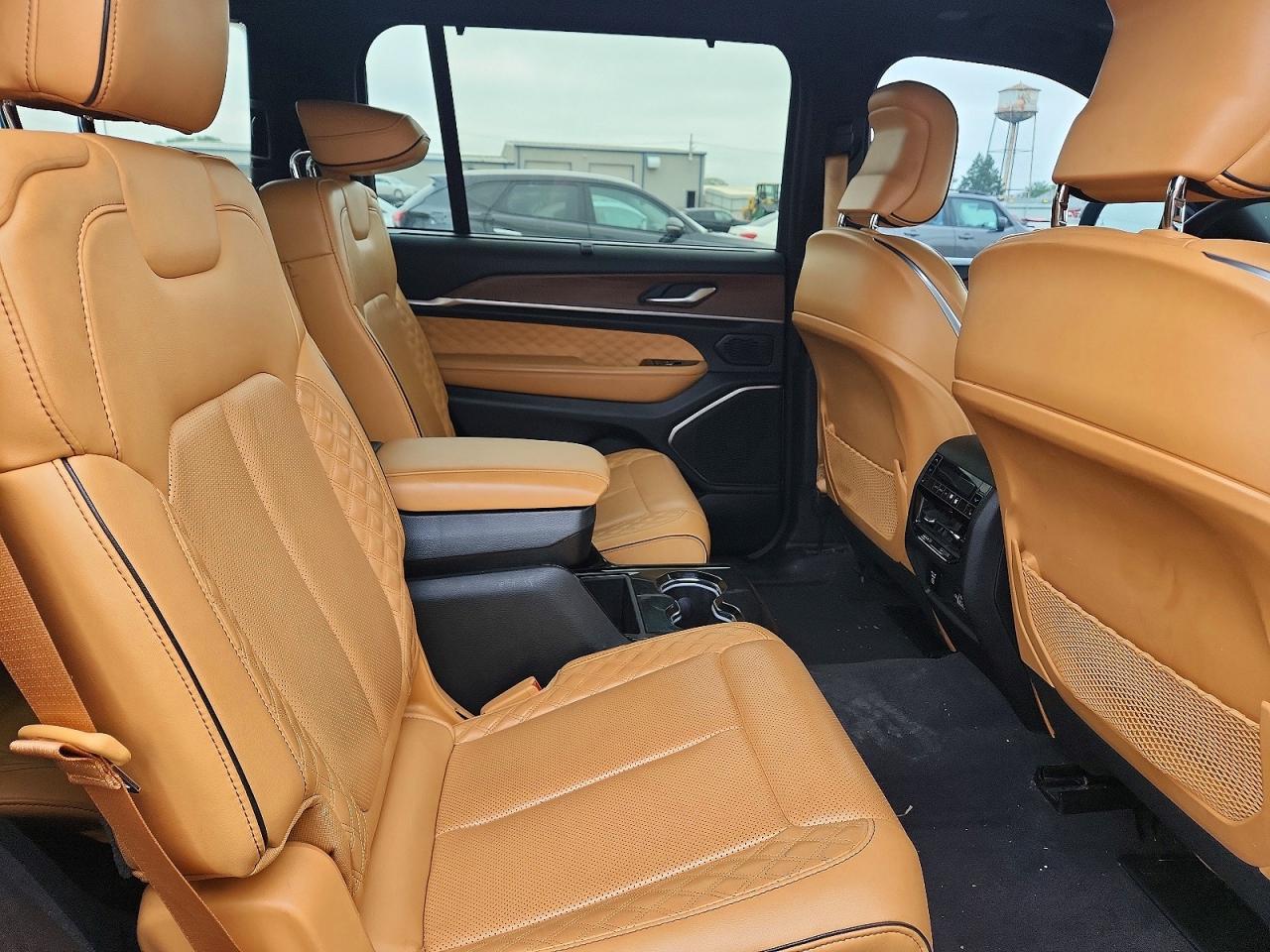 2021 Jeep Grand Cherokee L Summit - zdjęcie 11