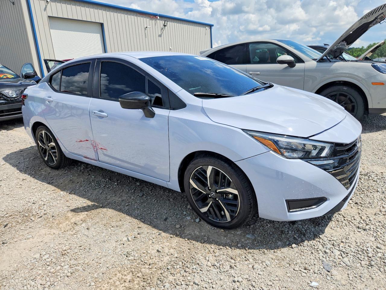 2024 Nissan Versa Sr - zdjęcie 4