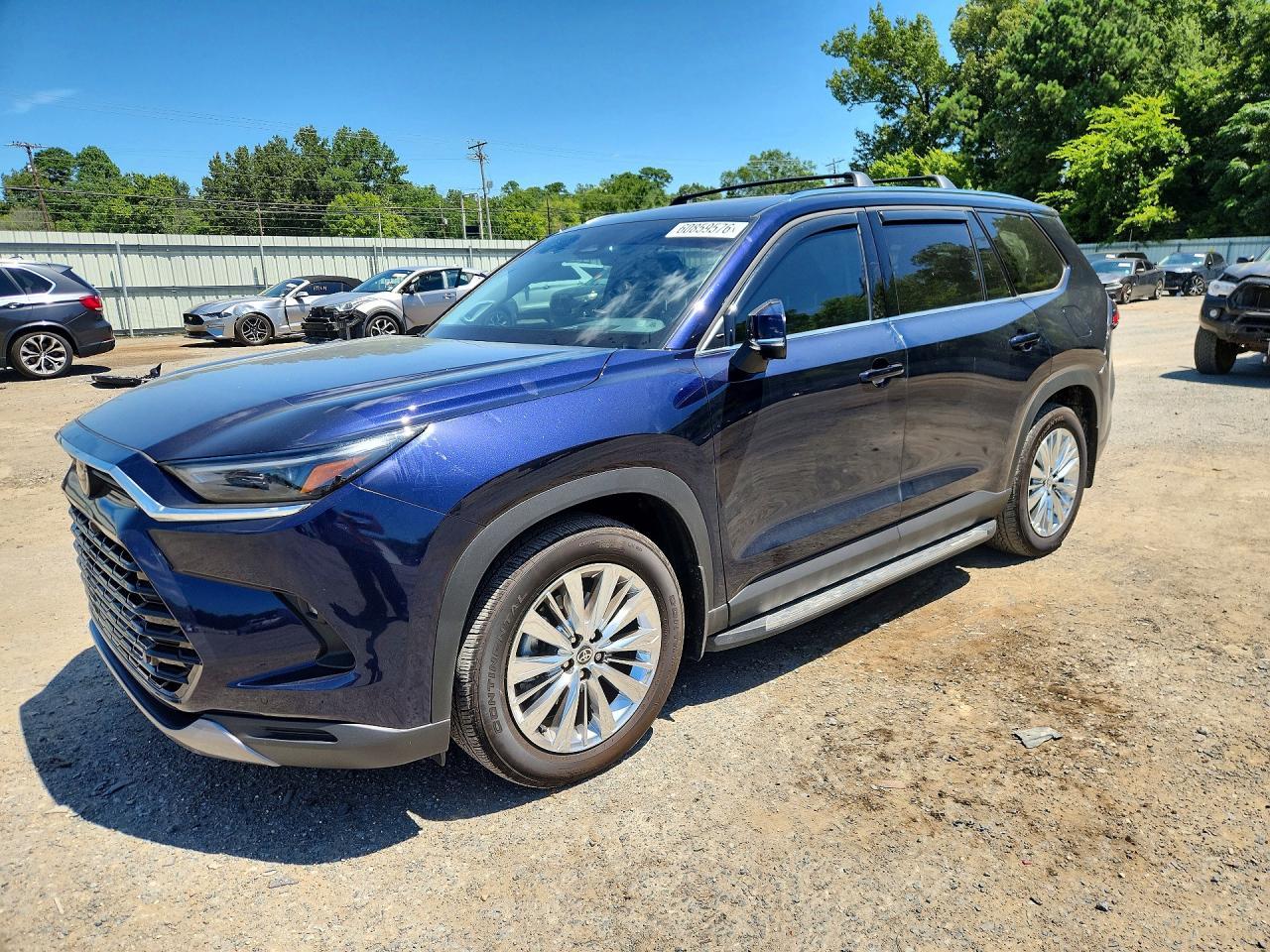 2025 Toyota Grand Highlander Platinum - zdjęcie główne