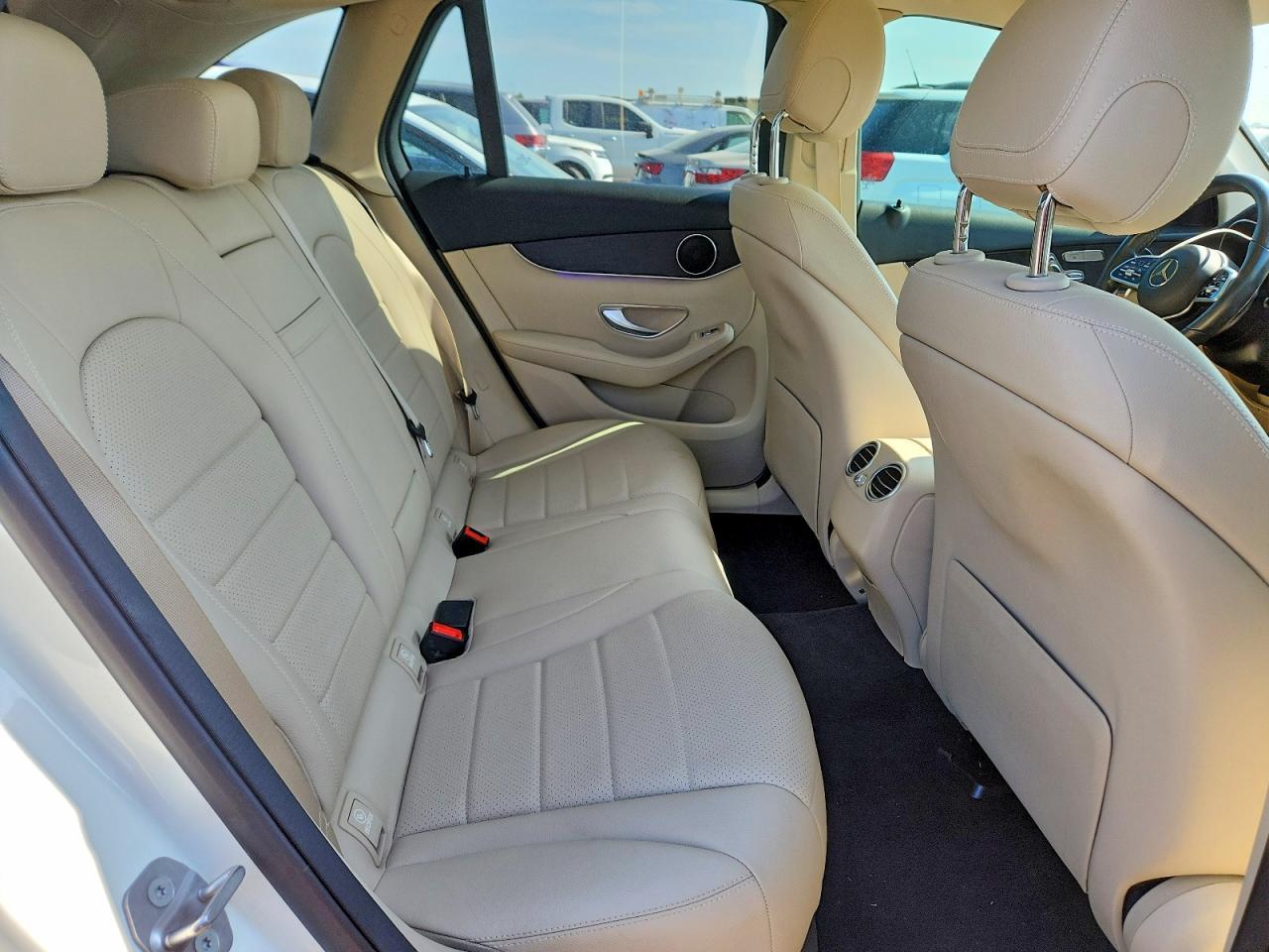 2021 Mercedes-Benz Glc 300 - zdjęcie 10