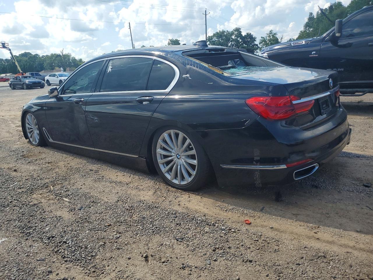 2017 BMW 740 I - zdjęcie 2