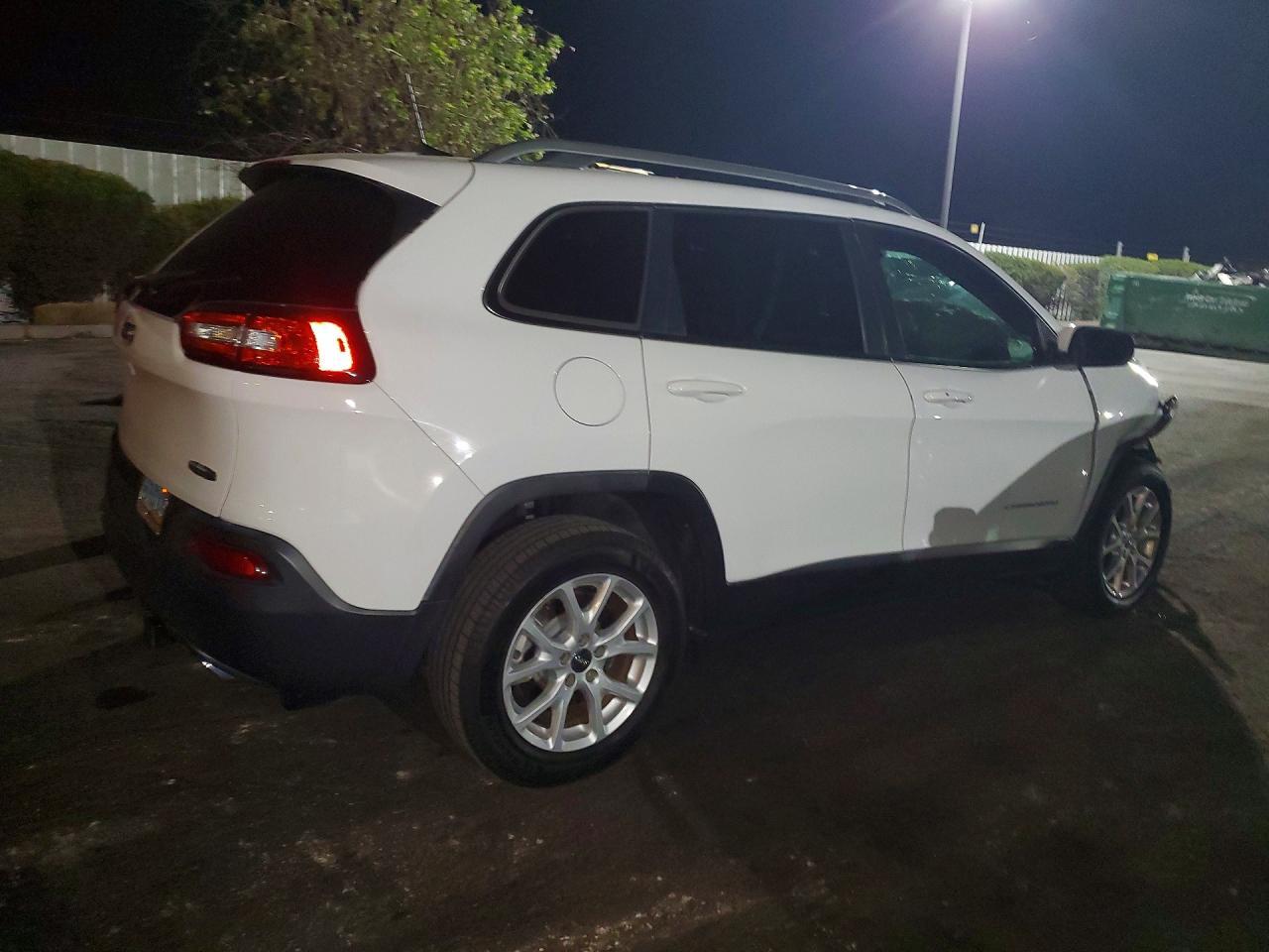 2018 Jeep Cherokee Latitude Plus Fwd - zdjęcie 3