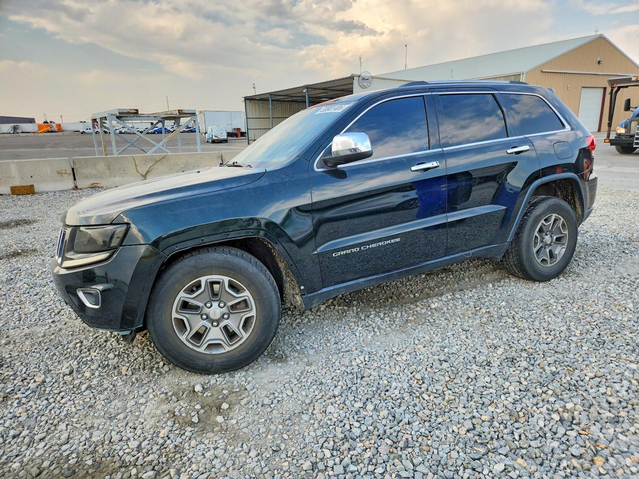 2014 Jeep Grand Cherokee Laredo - zdjęcie główne