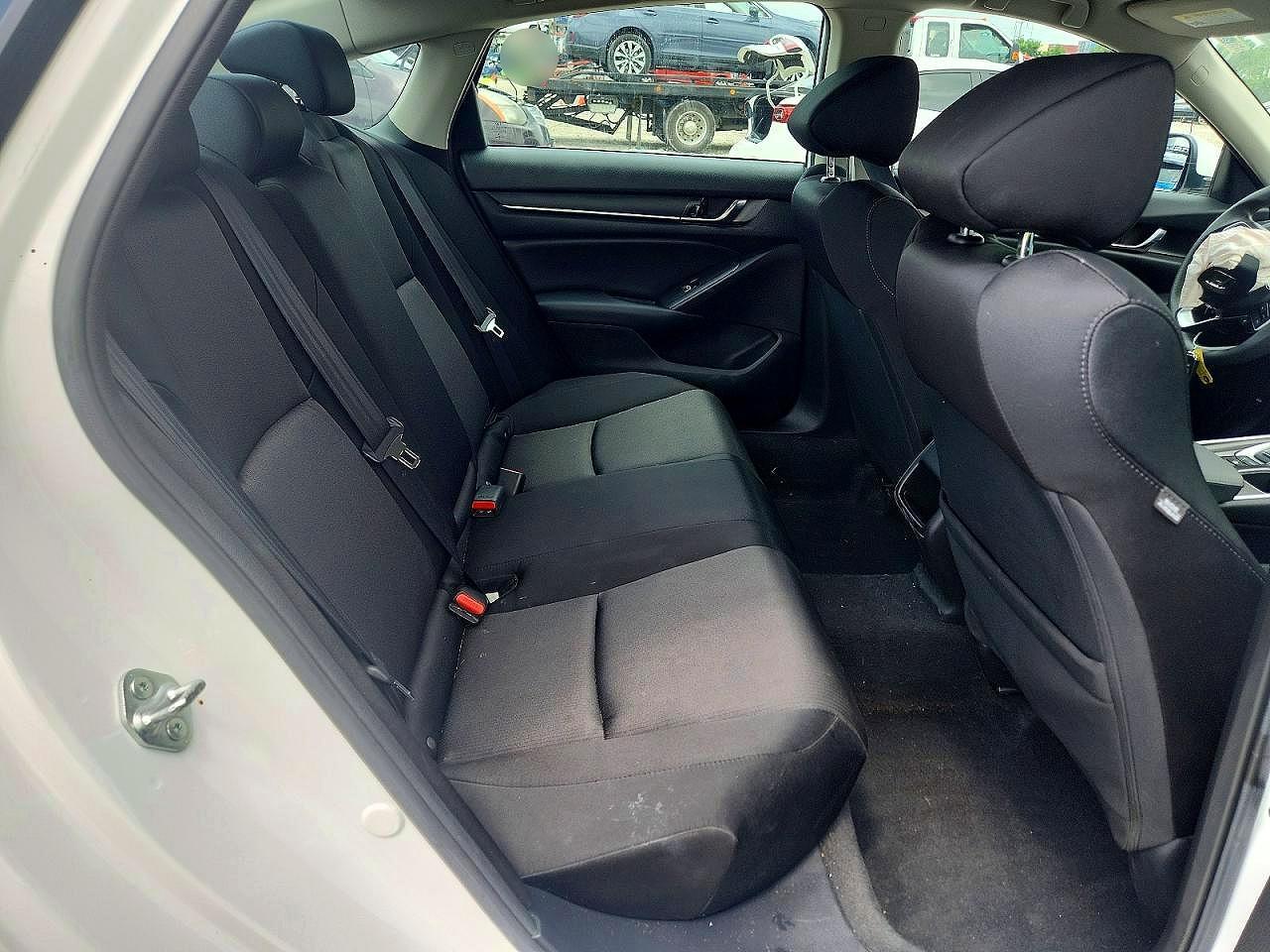2021 Honda Accord Hybrid - zdjęcie 10