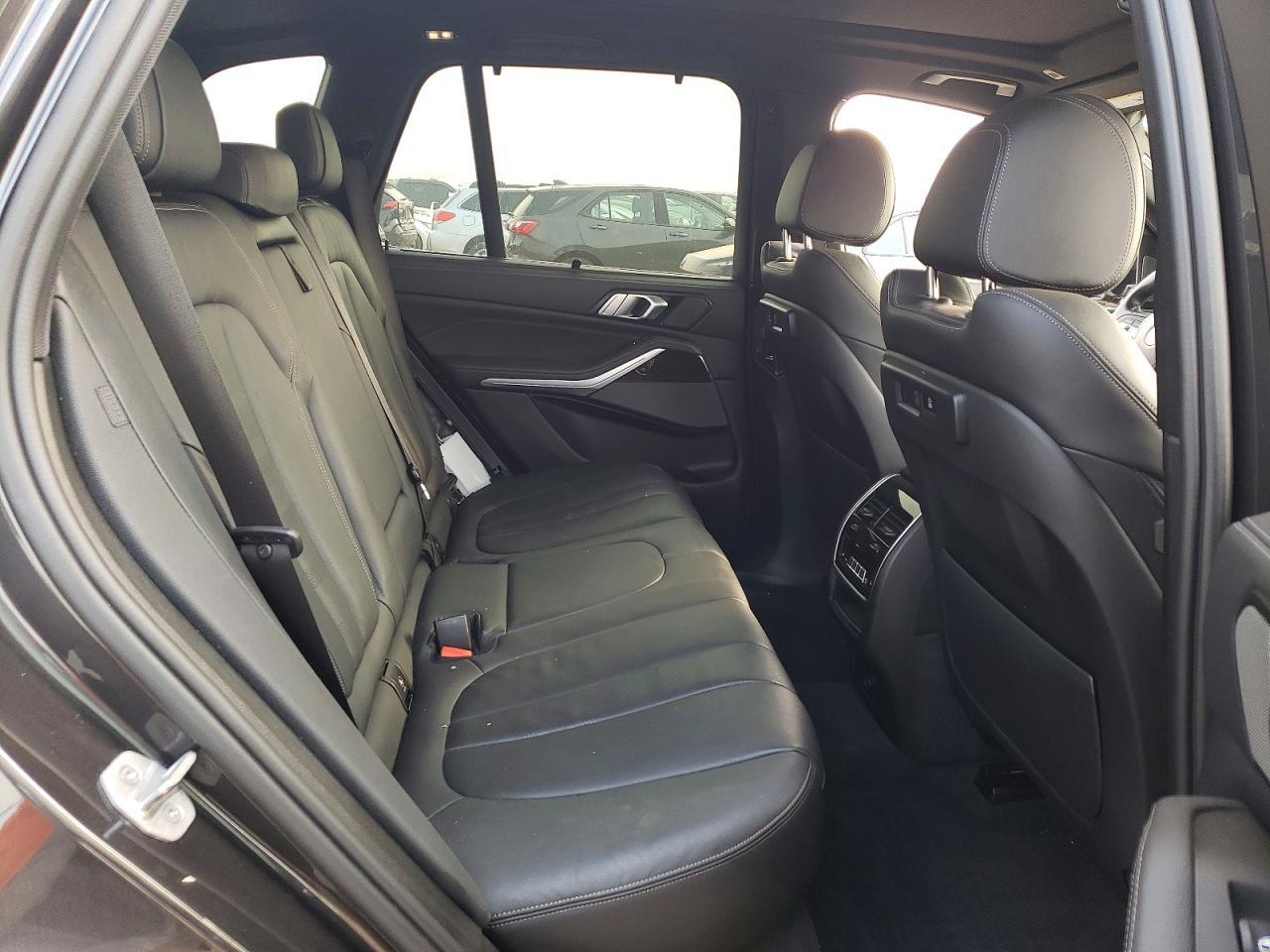 2021 BMW X5 xDrive40I - zdjęcie 11