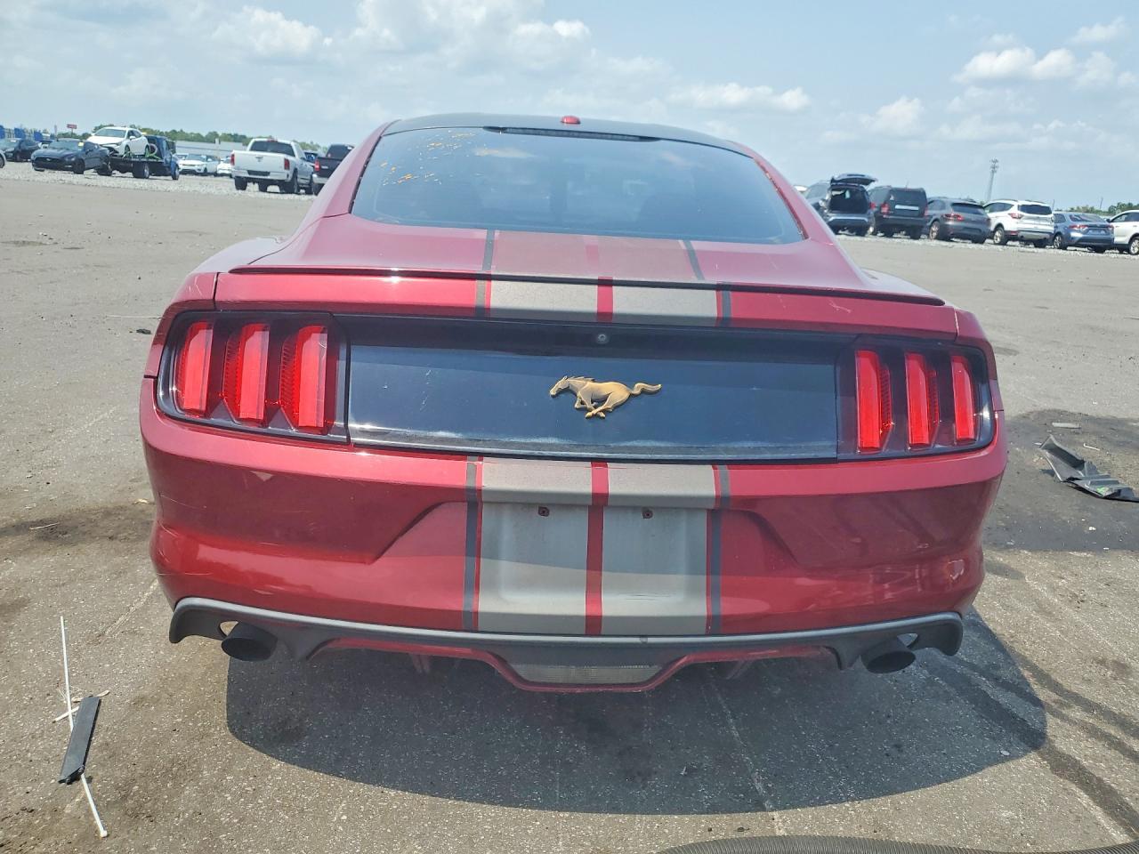 2016 Ford Mustang - zdjęcie 6