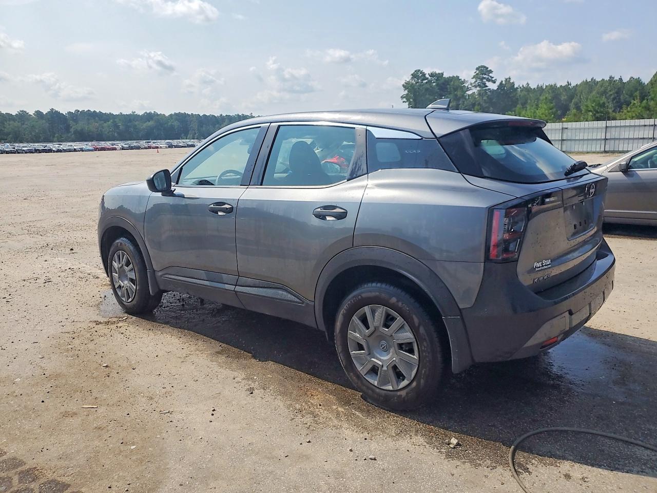 2025 Nissan Kicks S - zdjęcie 2