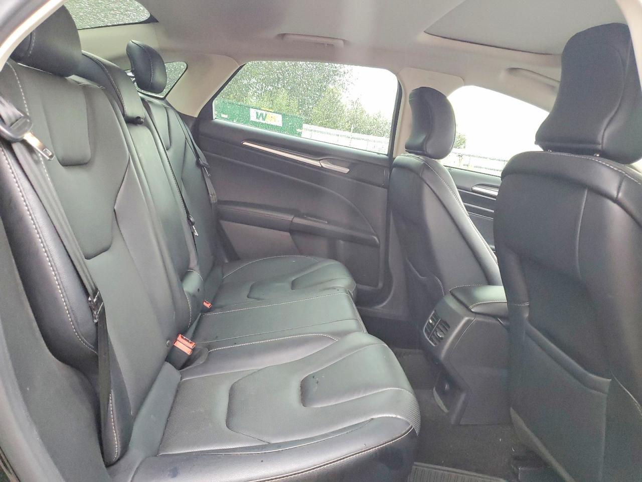 2017 Ford Fusion Titanium - zdjęcie 10