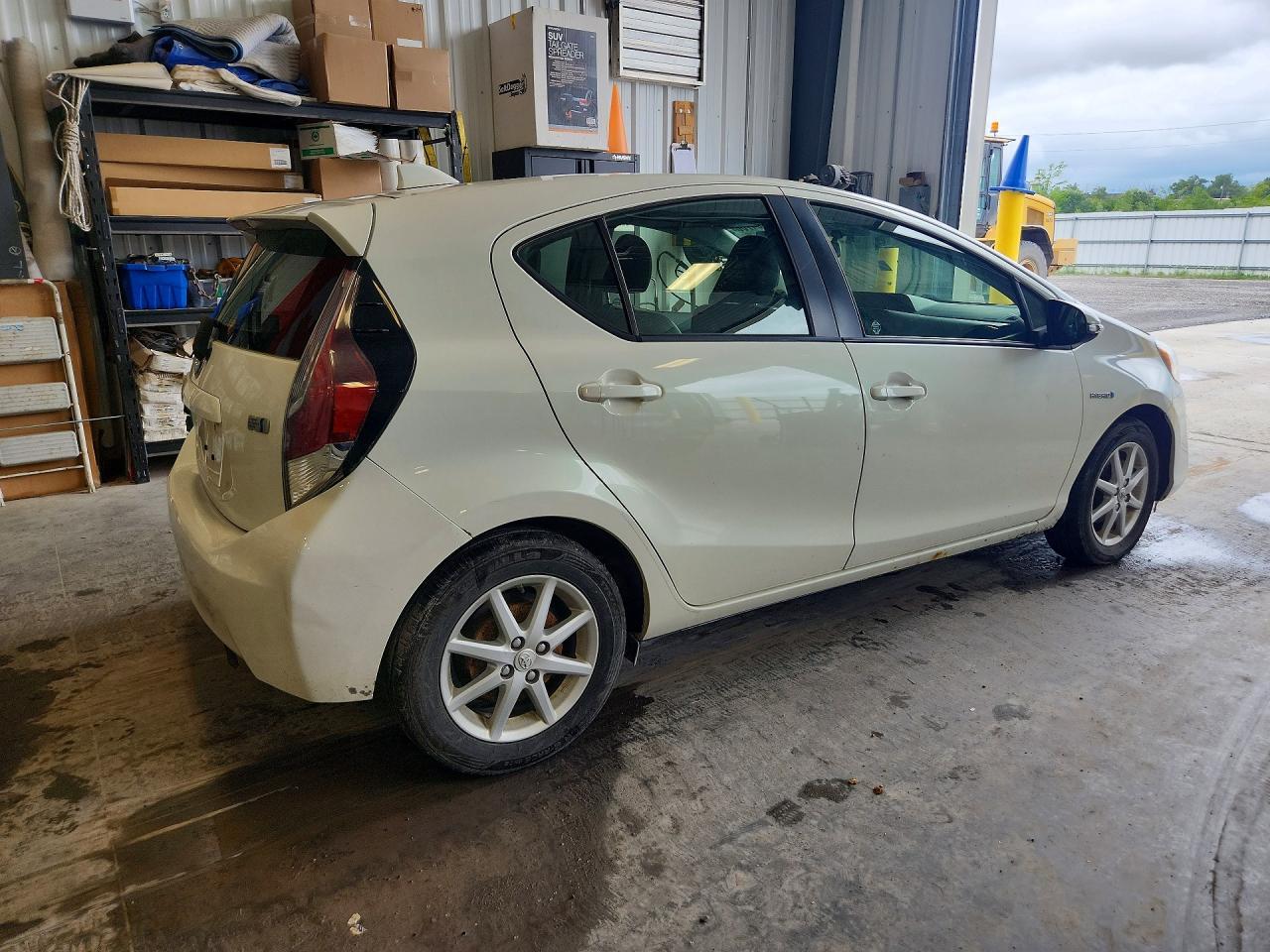 2015 Toyota Prius C One - zdjęcie 3