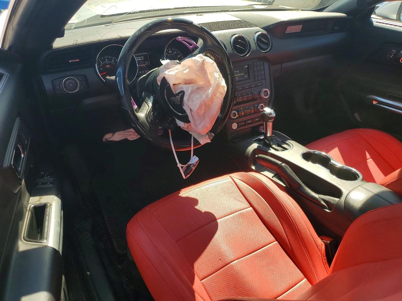 2016 Ford Mustang - zdjęcie 8