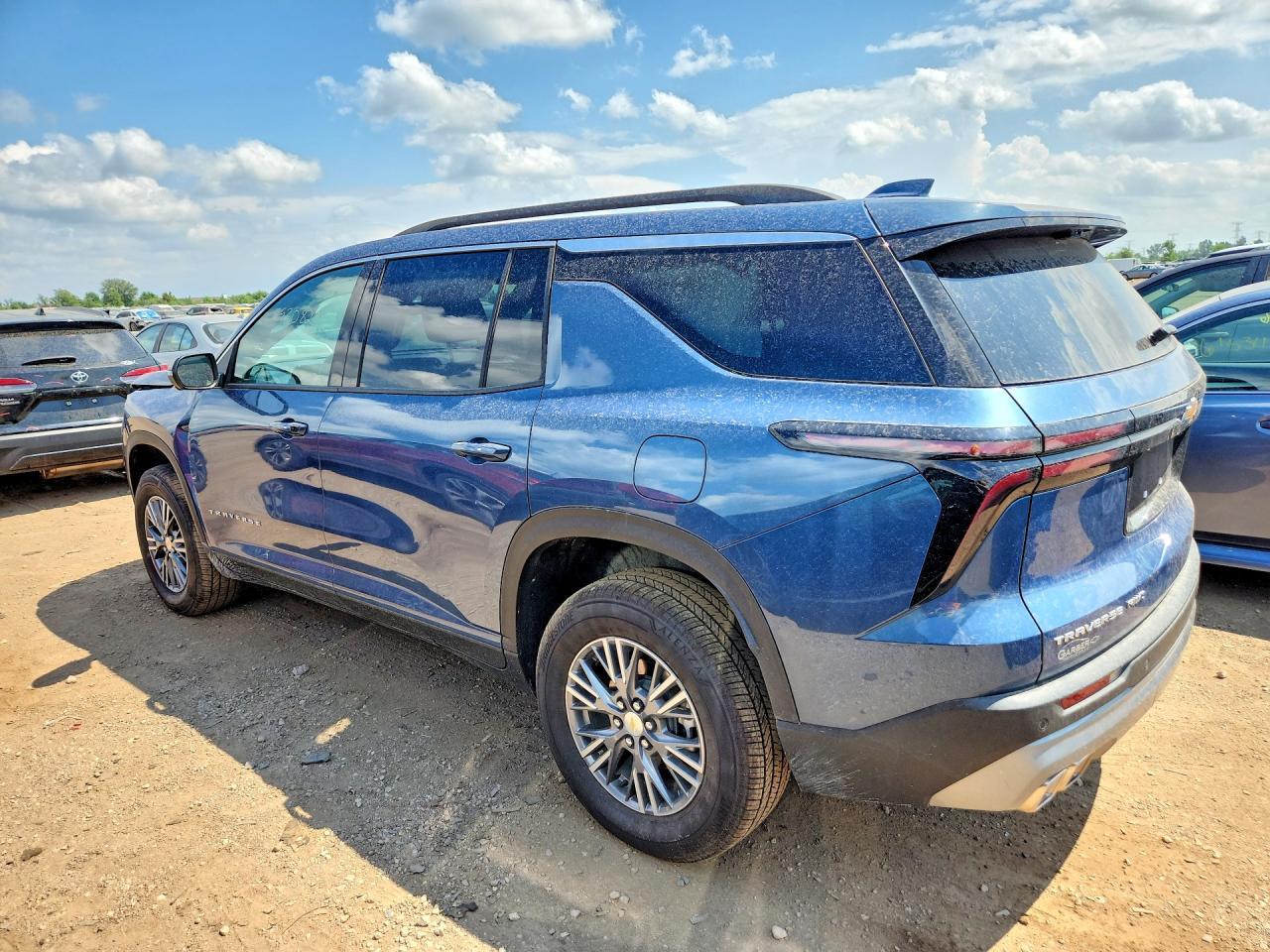 2026 Chevrolet Traverse Lt - zdjęcie 2