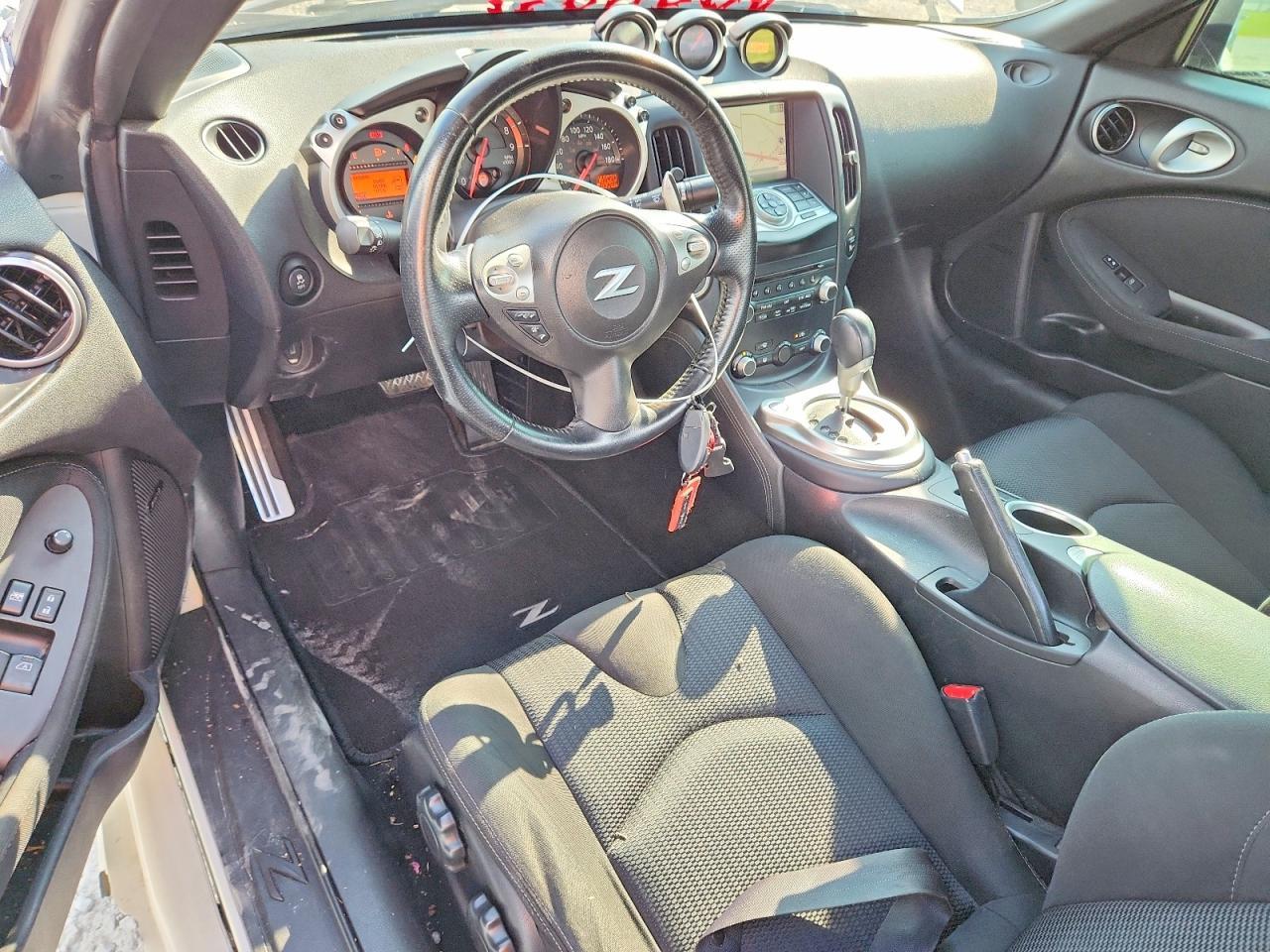 2015 Nissan 370Z Sport Tech - zdjęcie 8