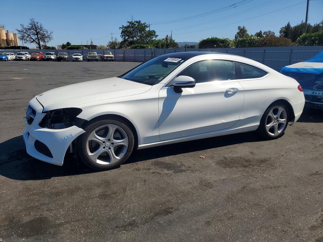 2017 Mercedes-Benz C 300 - zdjęcie główne