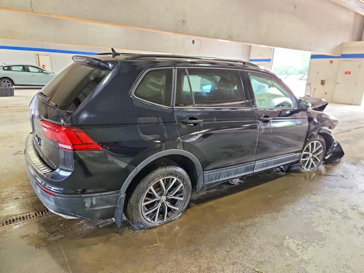 2021 Volkswagen Tiguan S - zdjęcie 3