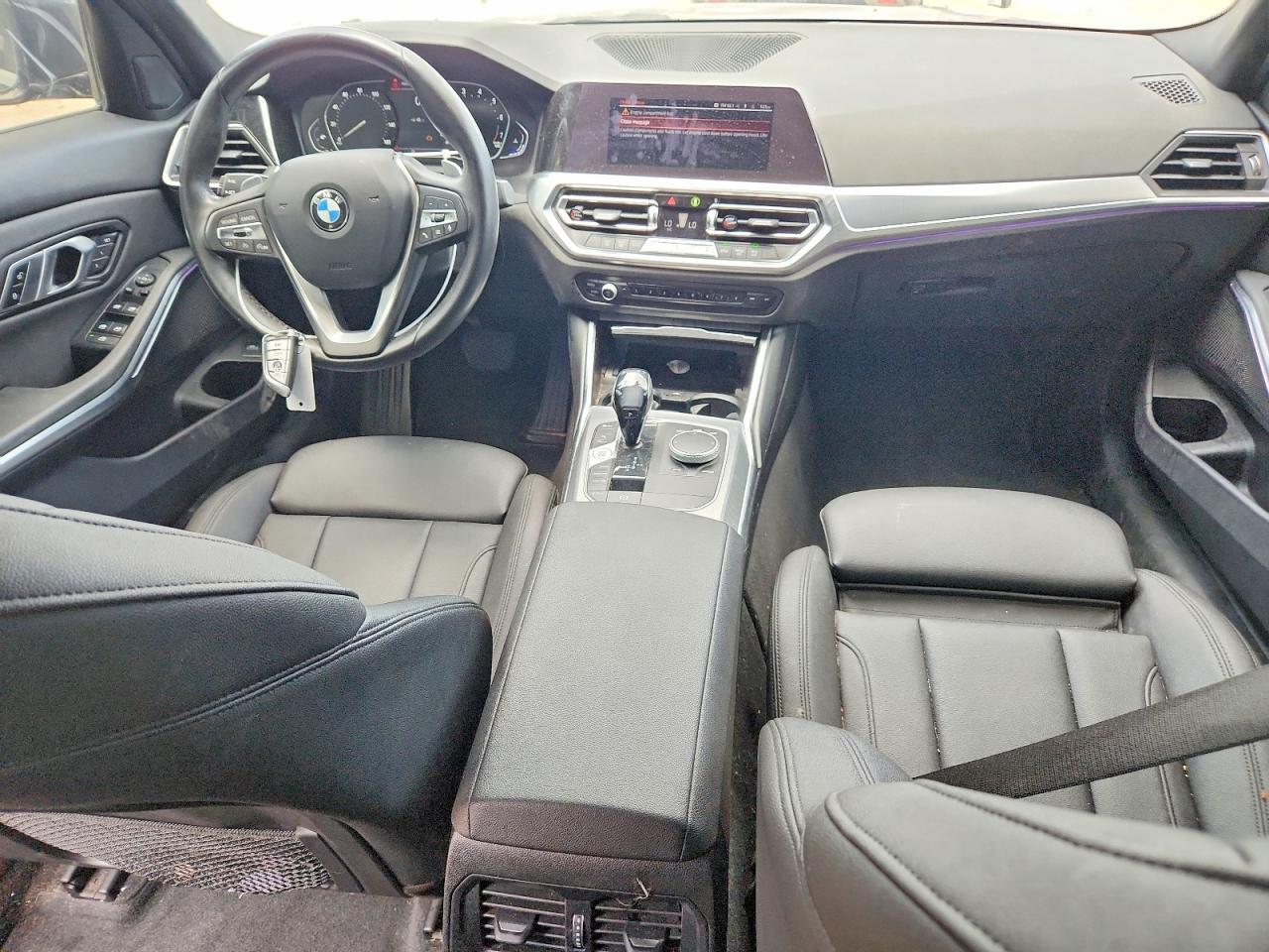 2021 BMW 330I - zdjęcie 8