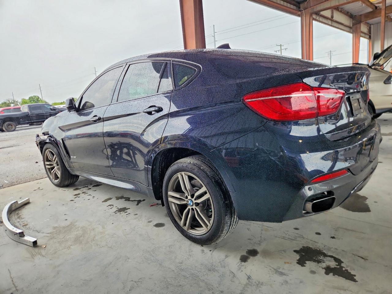 2017 BMW X6 xDrive35I - zdjęcie 2