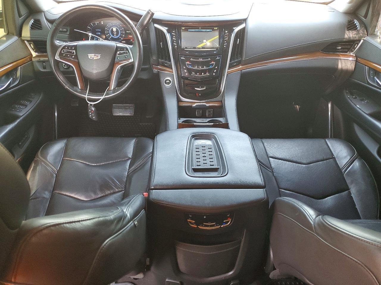 2017 Cadillac Escalade Luxury - zdjęcie 8