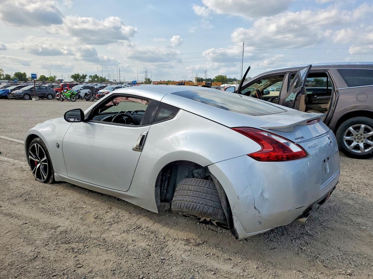 2019 Nissan 370Z Sport - zdjęcie 2