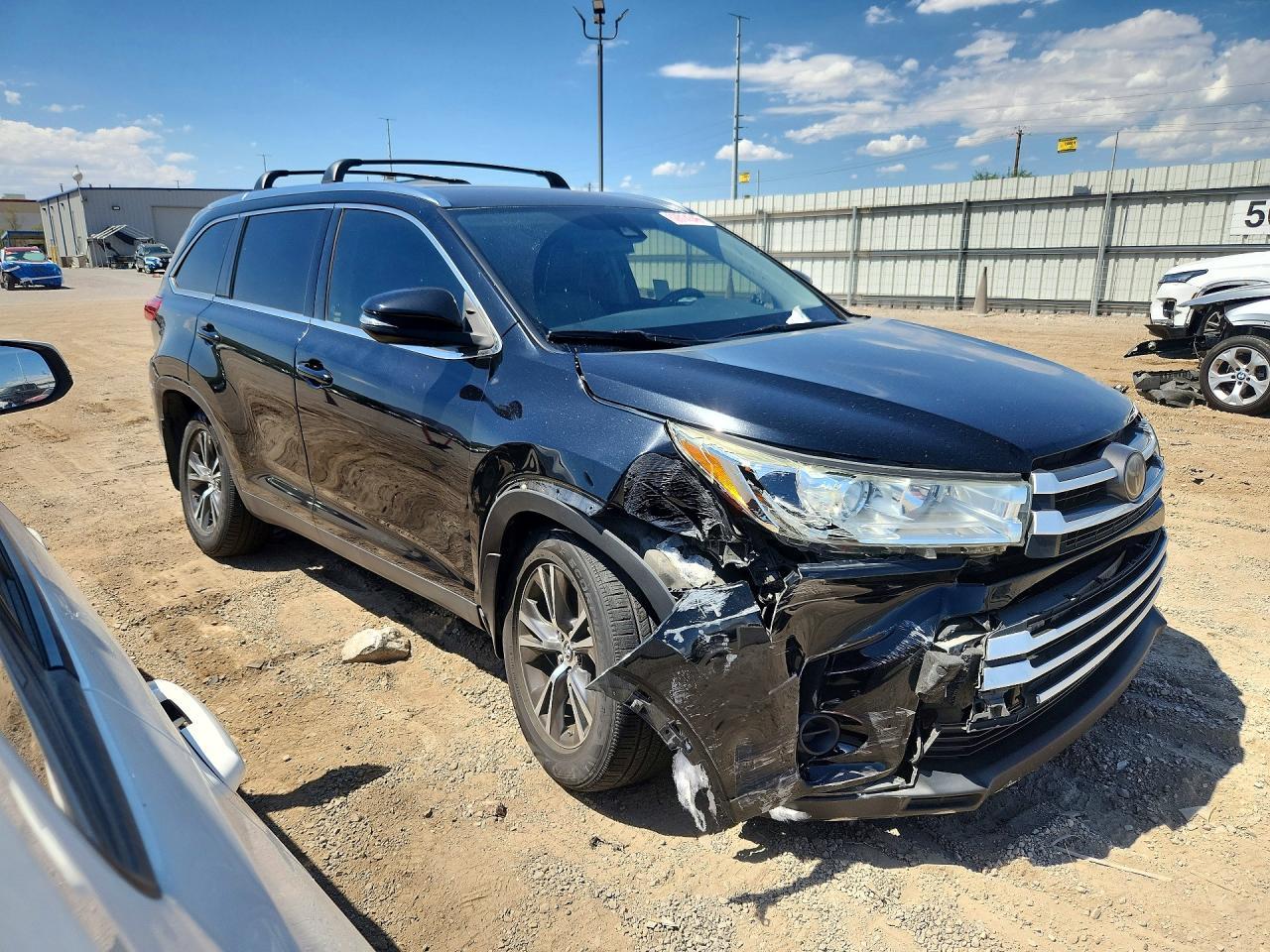2019 Toyota Highlander Le - zdjęcie 4