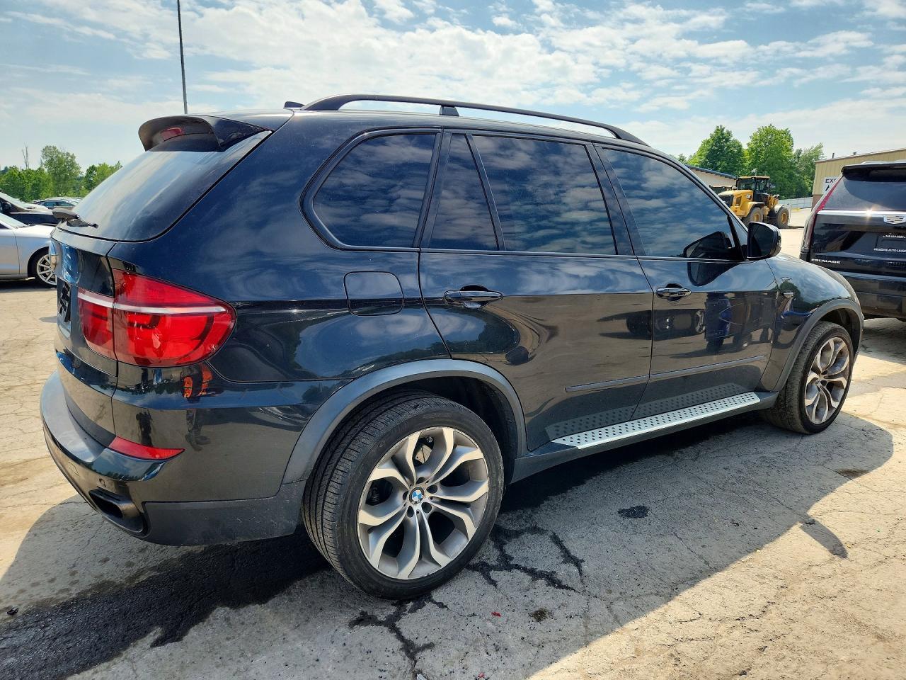 2013 BMW X5 xDrive50I - zdjęcie 3