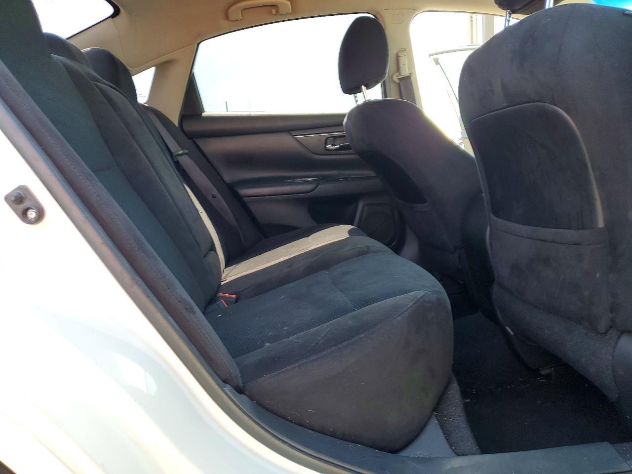 2015 Nissan Altima 2.5 S - zdjęcie 10