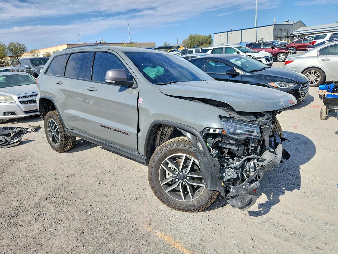 2021 Jeep Grand Cherokee Trailhawk - zdjęcie 4